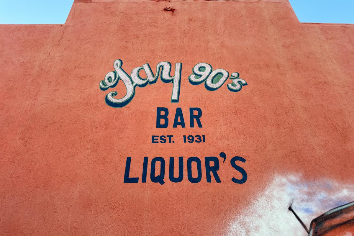 Gay 90’s Bar